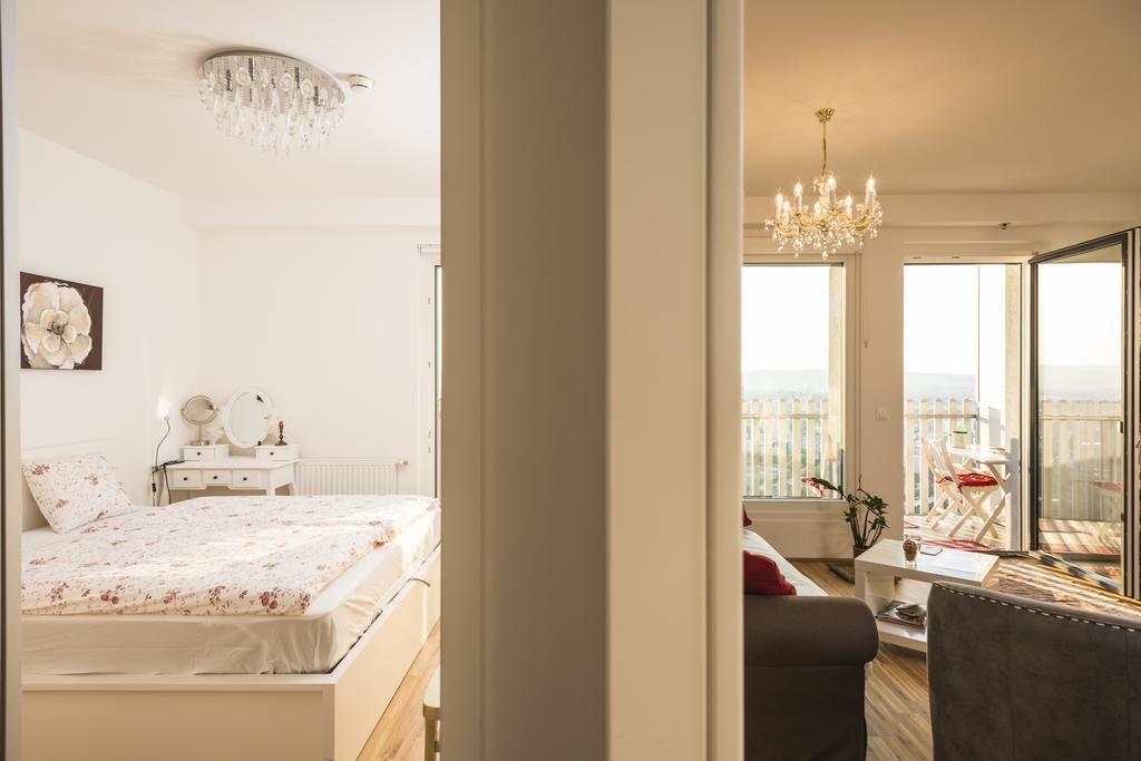 Sky View Apartment เวียนนา ภายนอก รูปภาพ