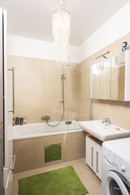 Sky View Apartment เวียนนา ภายนอก รูปภาพ